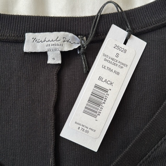 MICHAEL STARS Black ultra rib Tati v-neck power shoulder top - Picture 4 of 4